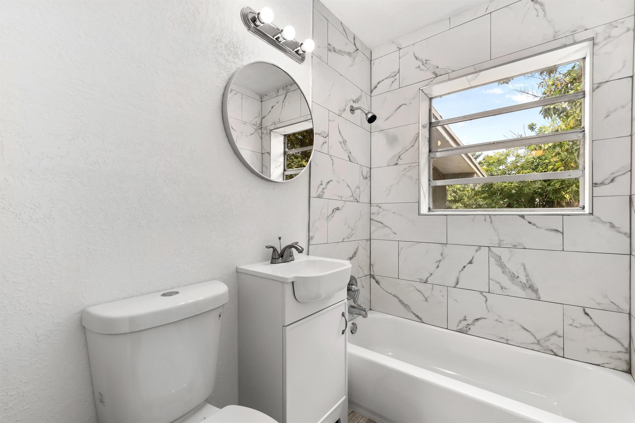 LAUDERDALE MANORS AMD PLA - Residential Lease