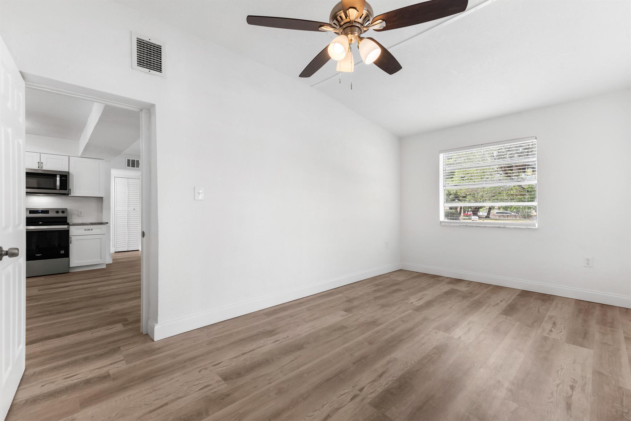 LAUDERDALE MANORS AMD PLA - Residential Lease