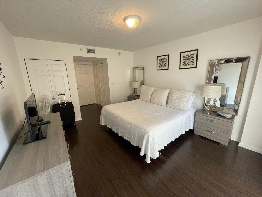 2080 OCEAN DRIVE CONDO - Residential