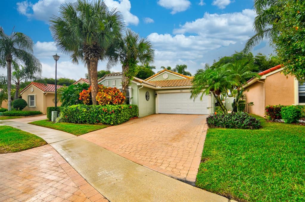 Photo of 7446 Granville Avenue, Boynton Beach, FL 33437 (MLS # R10763206)