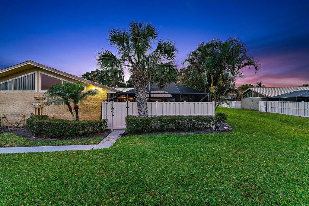 Photo of 5870 Golden Eagle Circle, Palm Beach Gardens, FL 33418 (MLS # R10981432)