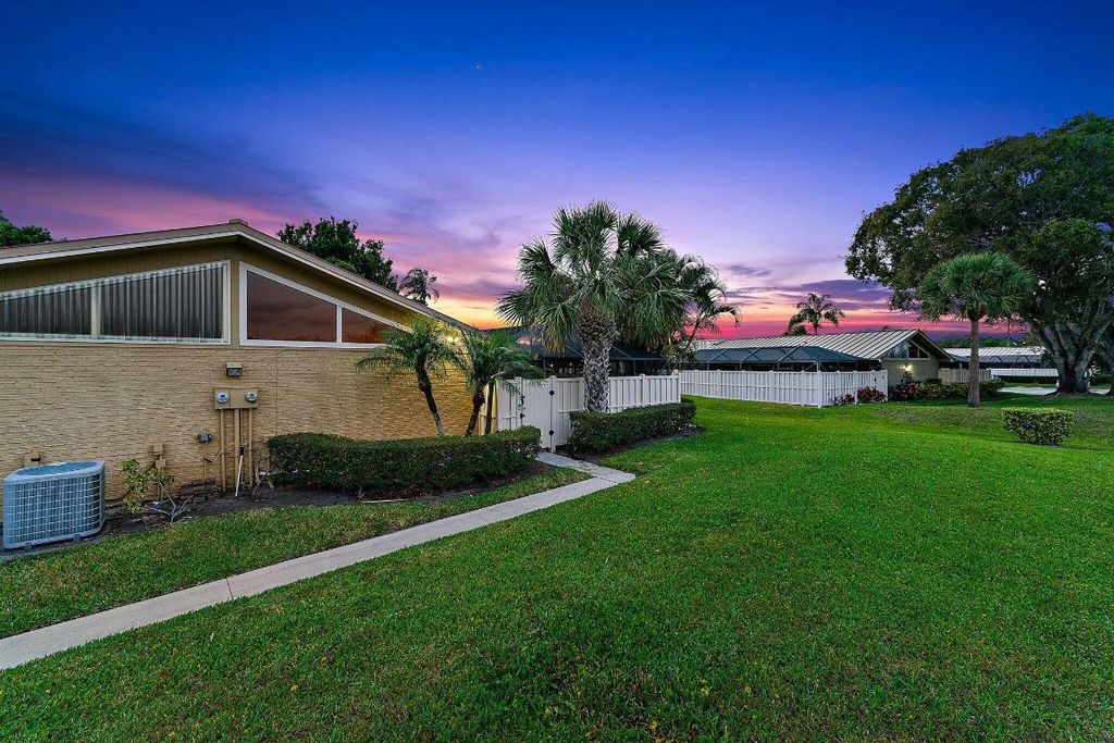 Photo of 5870 Golden Eagle Circle, Palm Beach Gardens, FL 33418 (MLS # R10981432)