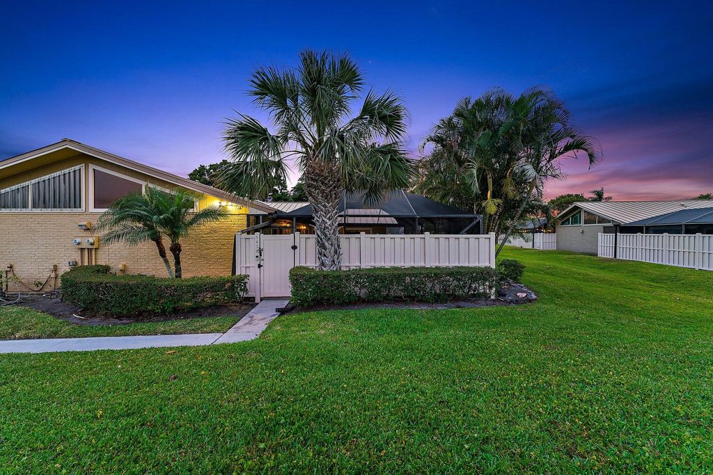 Photo of 5870 Golden Eagle Circle, Palm Beach Gardens, FL 33418 (MLS # R10981432)