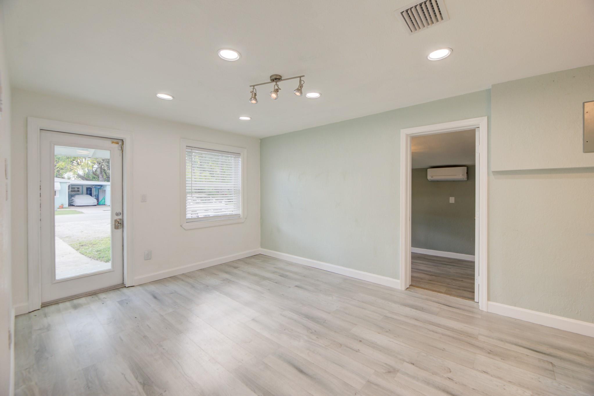 WHITE ACRES - Residential Lease