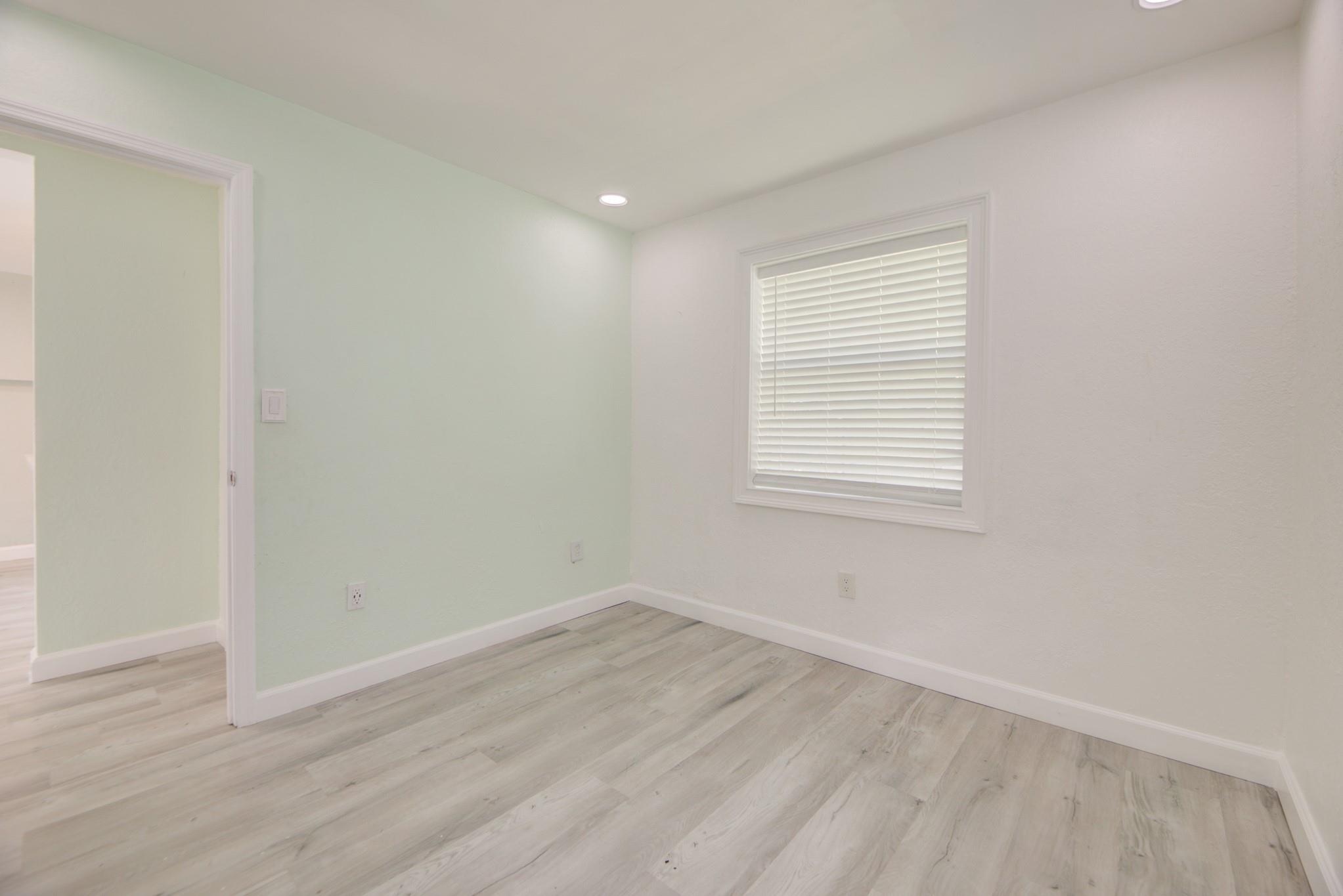 WHITE ACRES - Residential Lease