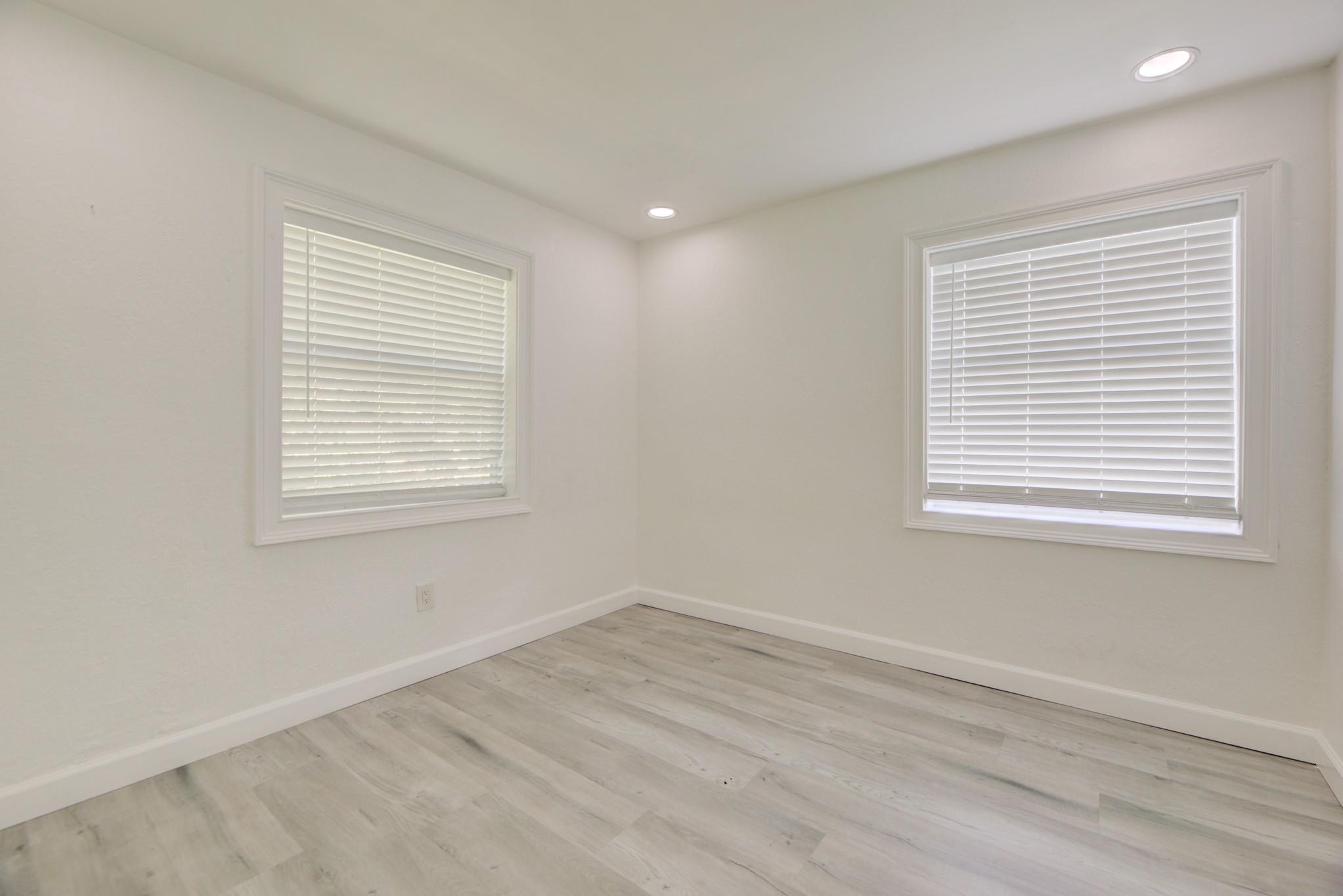 WHITE ACRES - Residential Lease