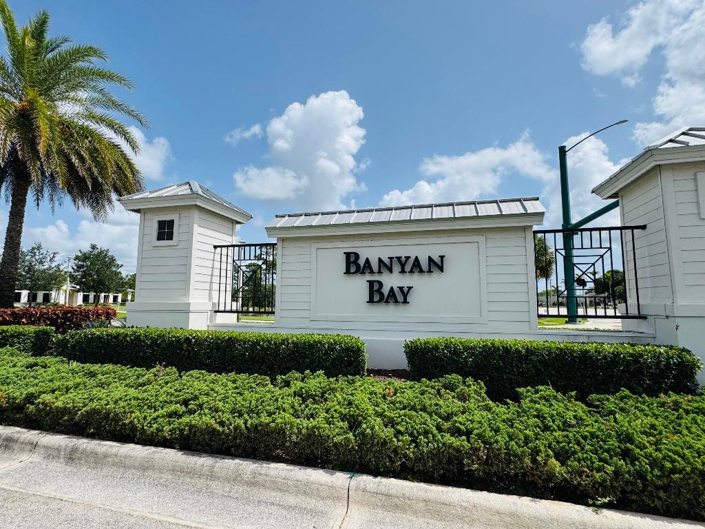 163 SW Pomeroy Street