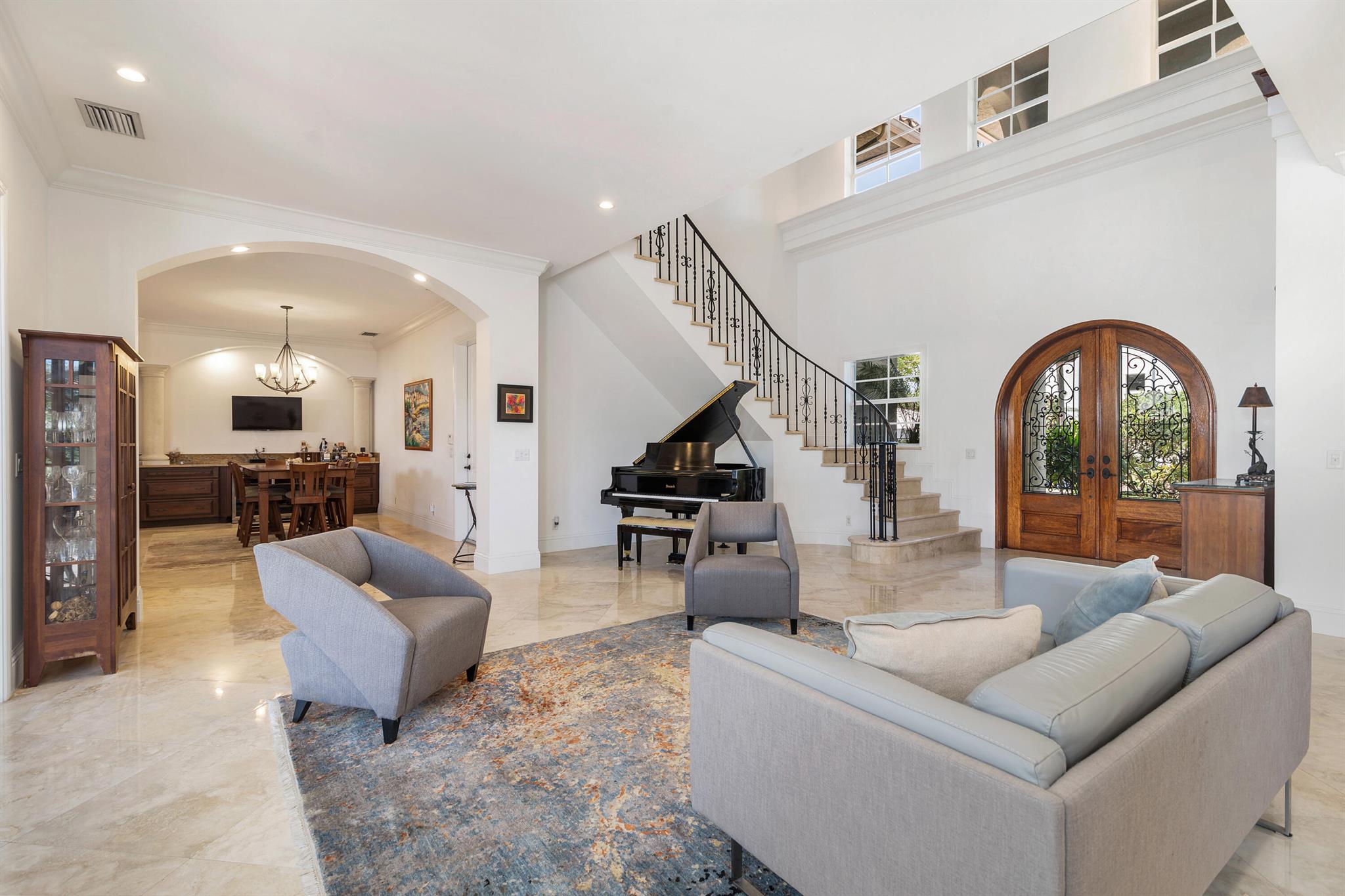 702 SE 7th Street