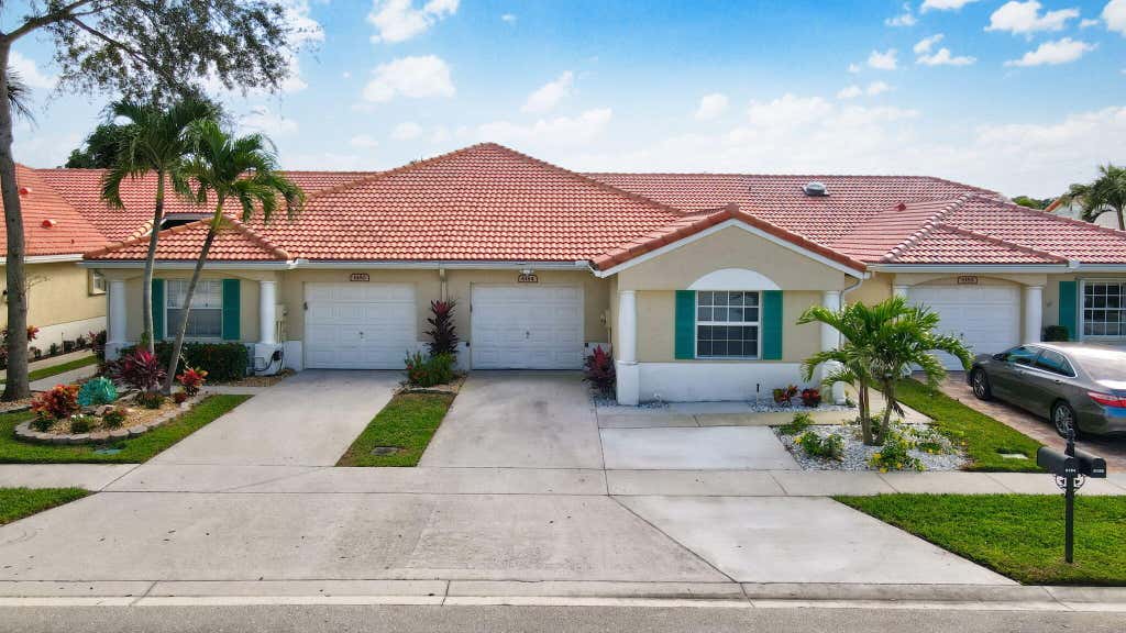 Photo of 6184 Floral Lakes Drive, Delray Beach, FL 33484 (MLS # R10948843)