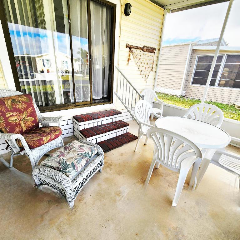 Tropical Isles - Residential