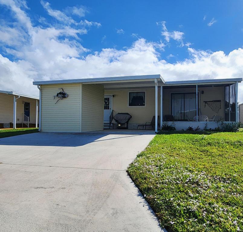 Tropical Isles - Residential