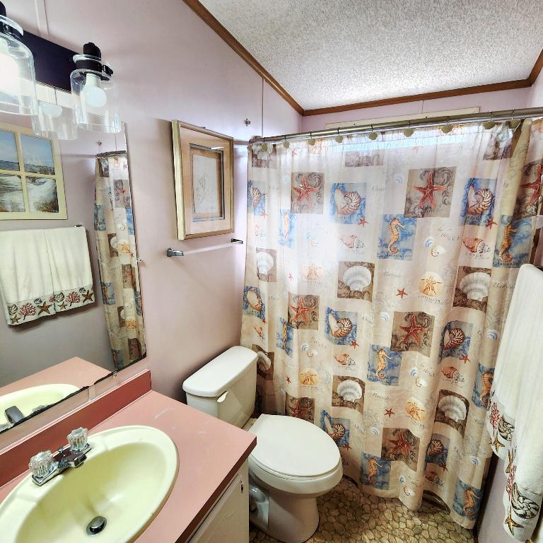 Tropical Isles - Residential