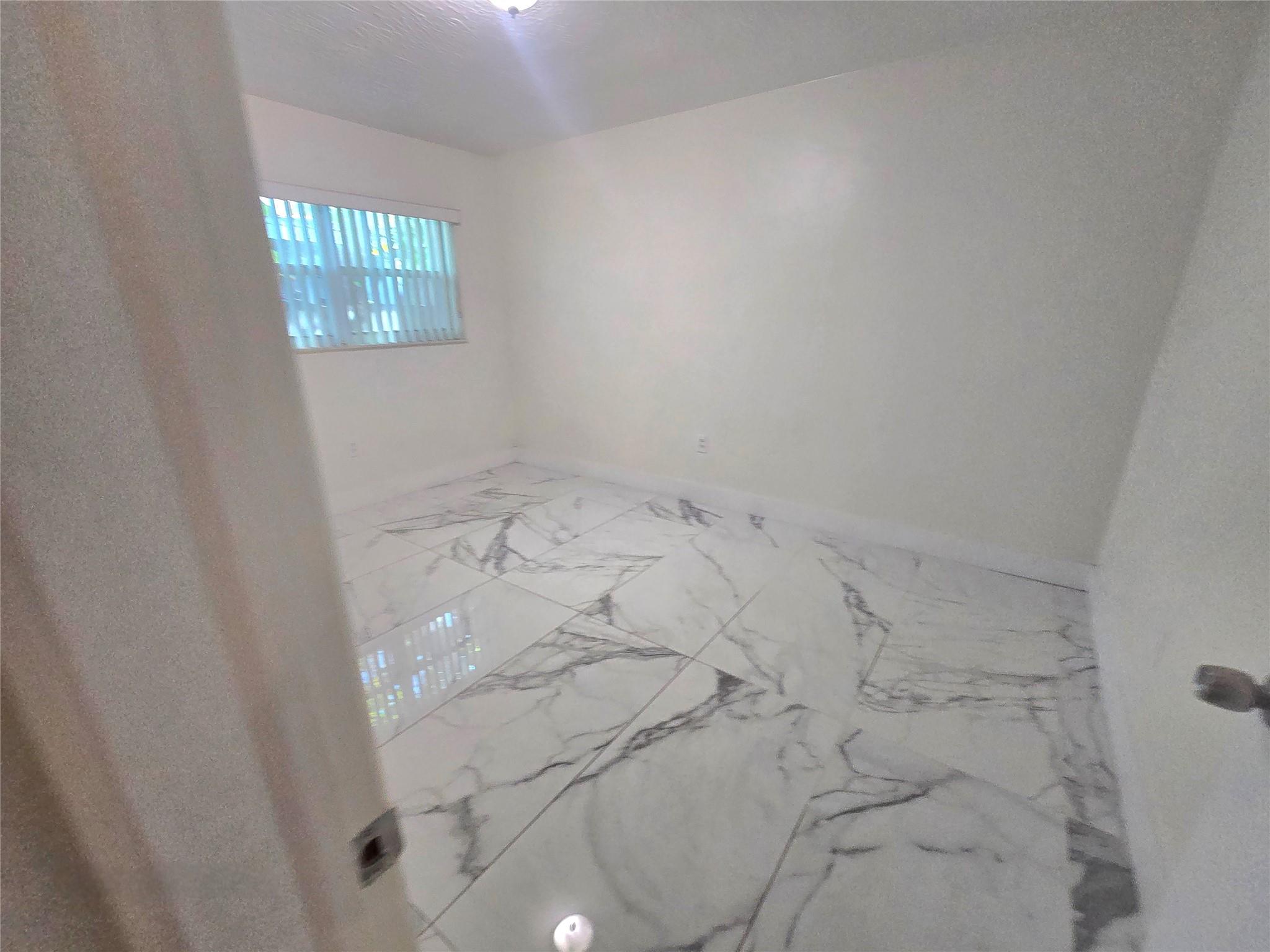 Hollywood Terrace 3-12 B - Residential Lease