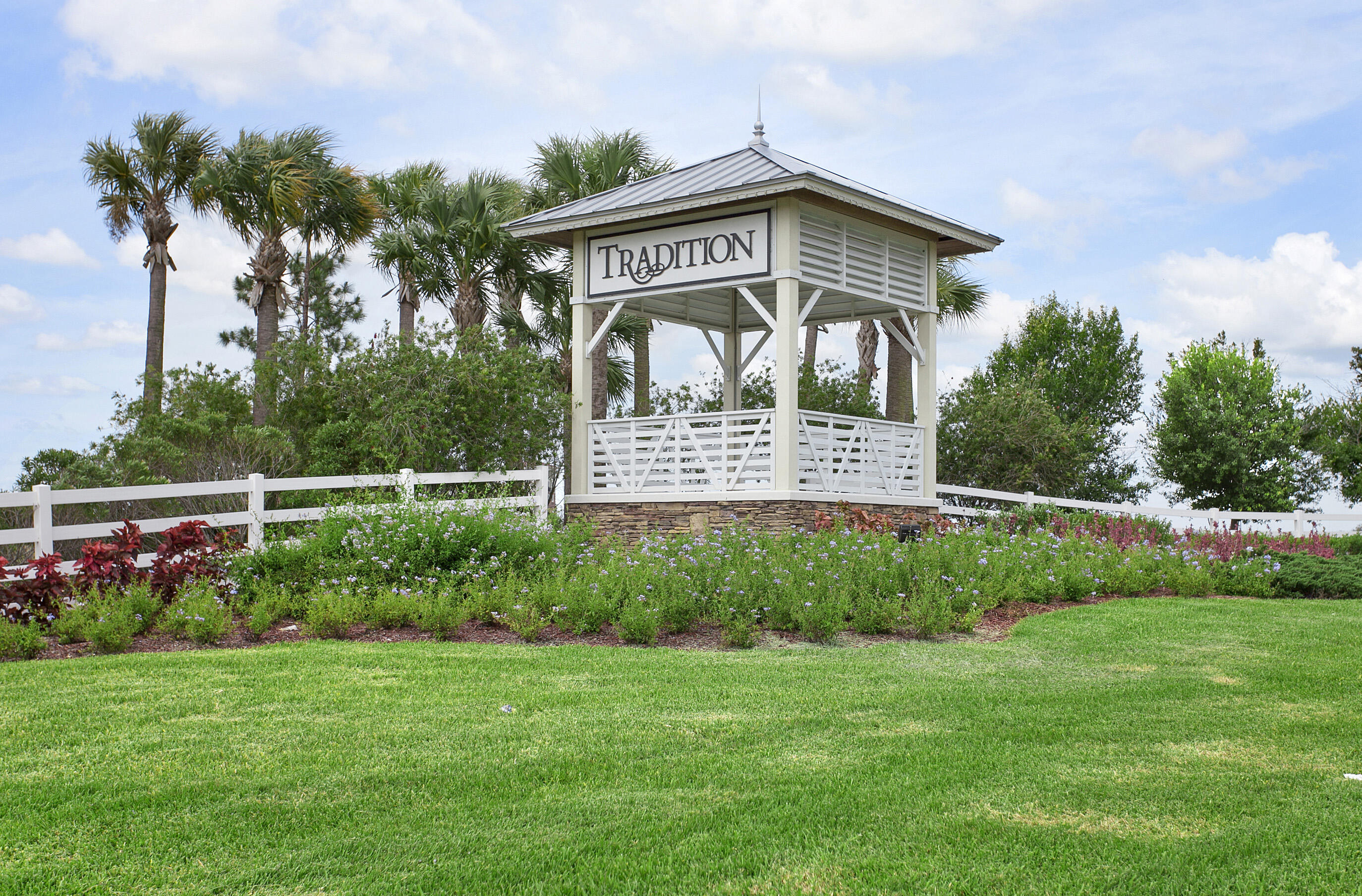 TRADITION PLAT NO 4 - Residential Lease