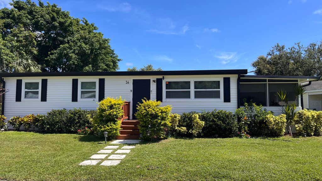 Photo of 2555 PGA Boulevard #34, Palm Beach Gardens, FL 33410 (MLS # B26062666)