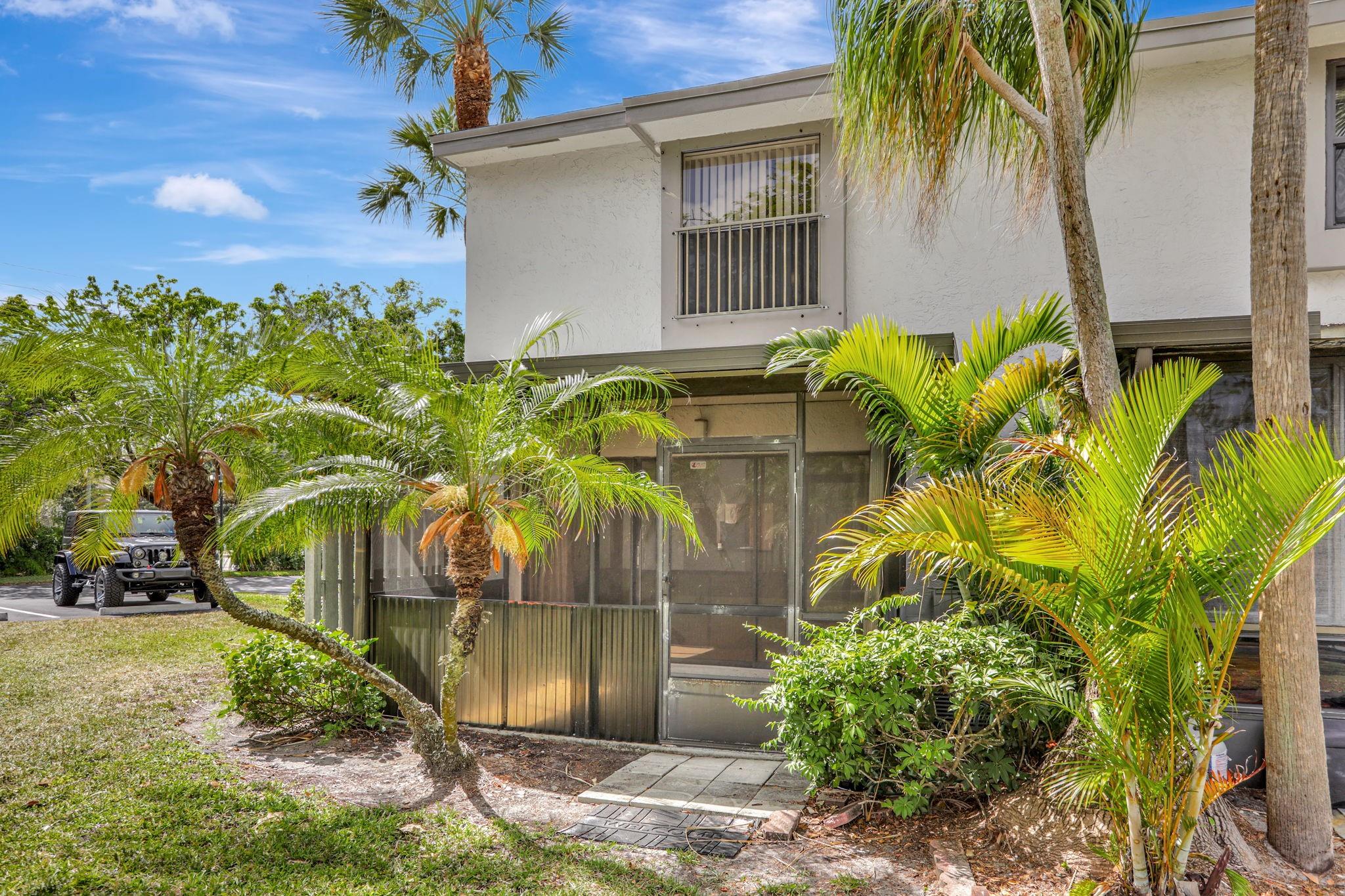 3395 Carambola Cir 3395