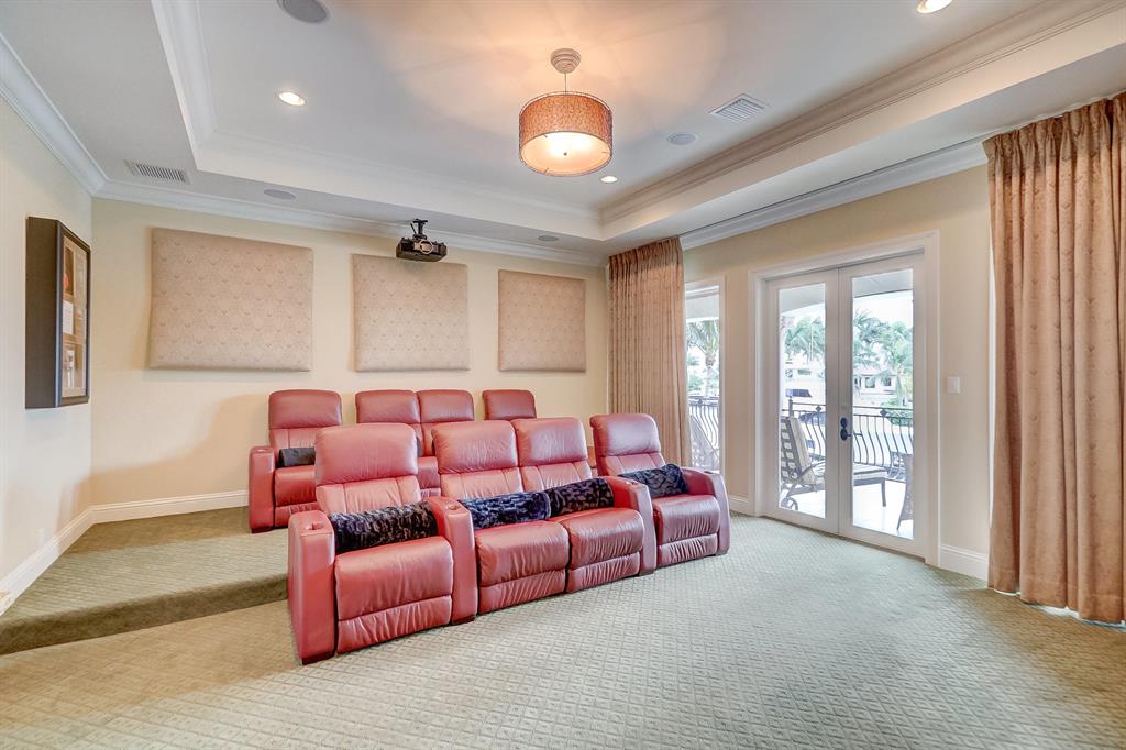 LIGHTHOUSE POINT - Residential