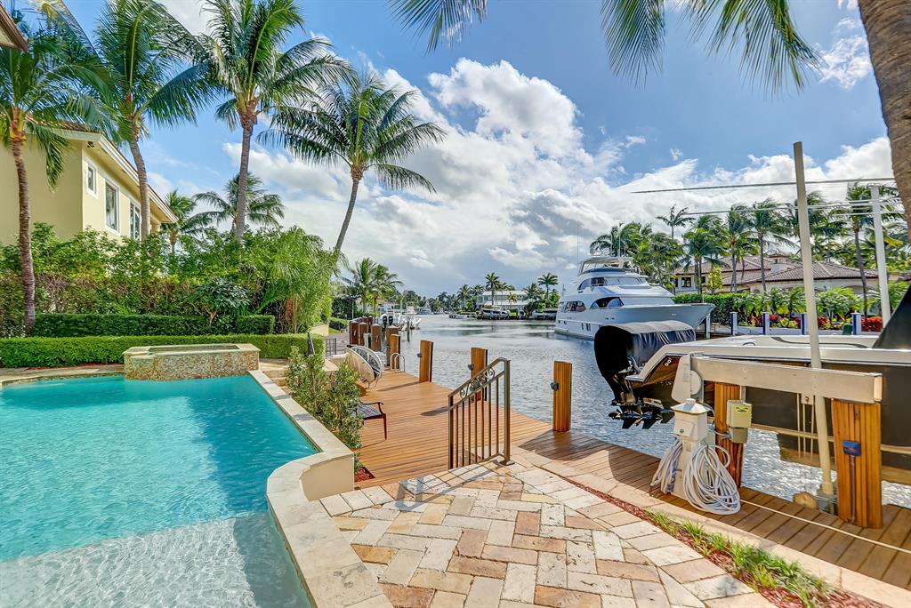 LIGHTHOUSE POINT - Residential