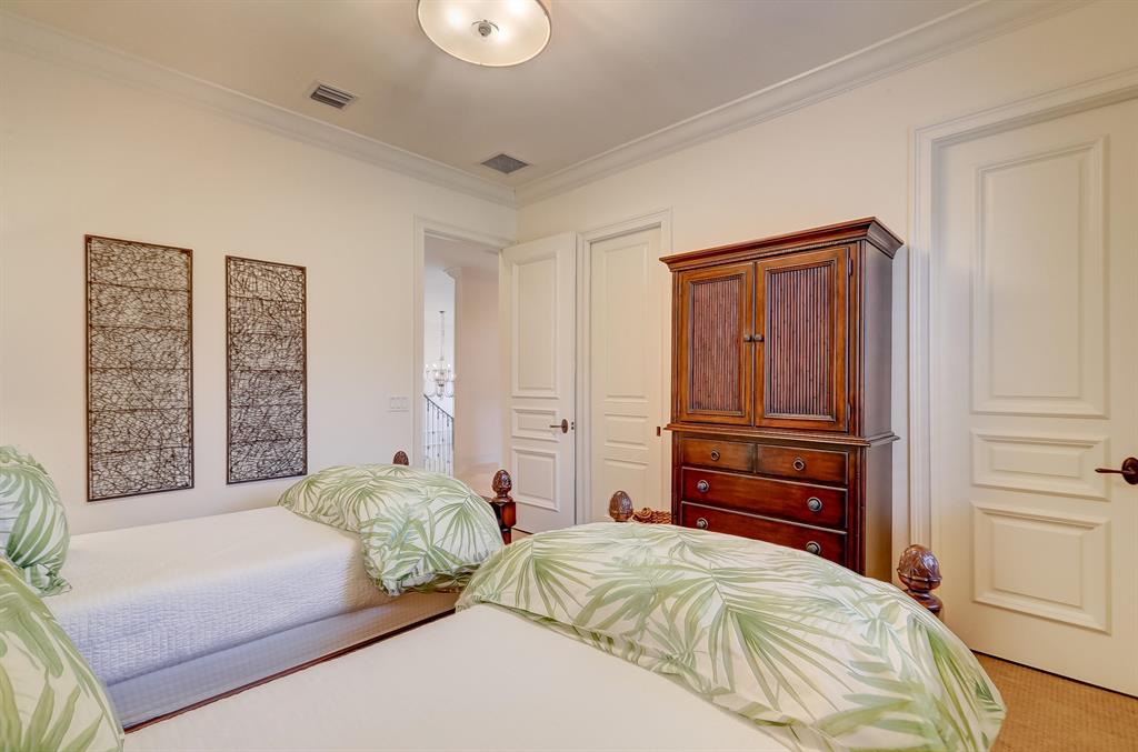 LIGHTHOUSE POINT - Residential