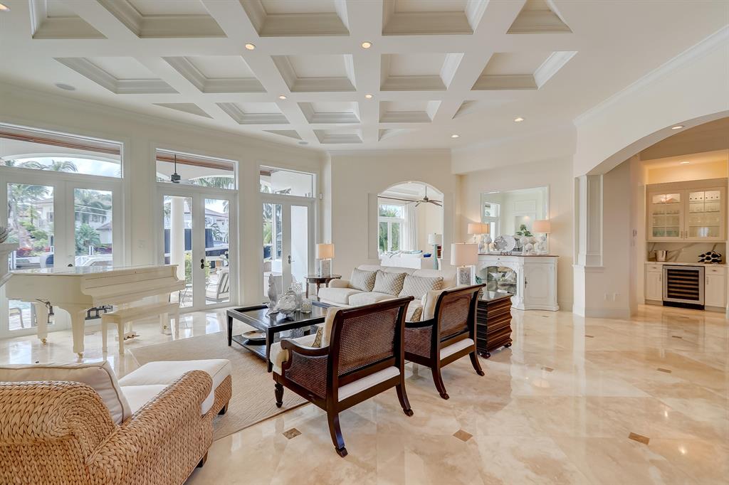 LIGHTHOUSE POINT - Residential