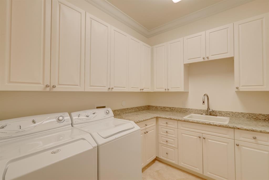 LIGHTHOUSE POINT - Residential