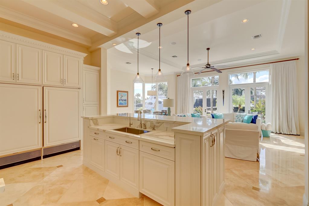 LIGHTHOUSE POINT - Residential