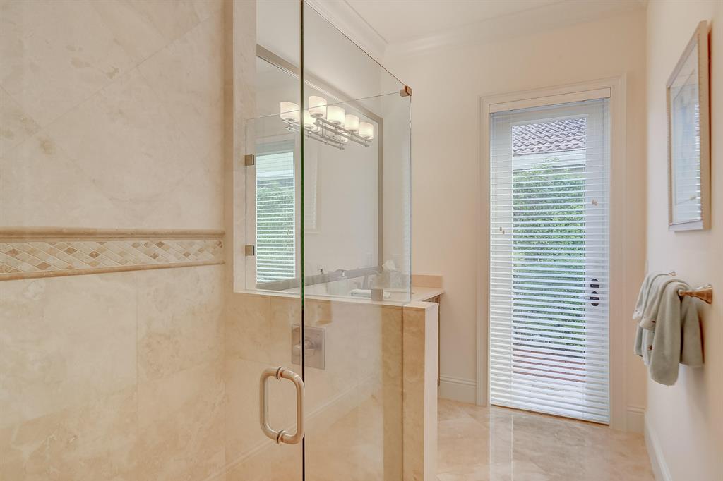 LIGHTHOUSE POINT - Residential