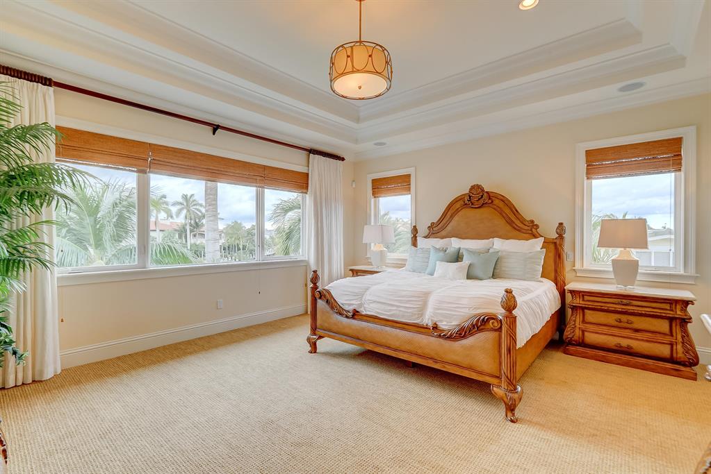 LIGHTHOUSE POINT - Residential