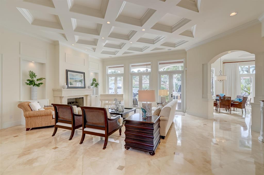 LIGHTHOUSE POINT - Residential