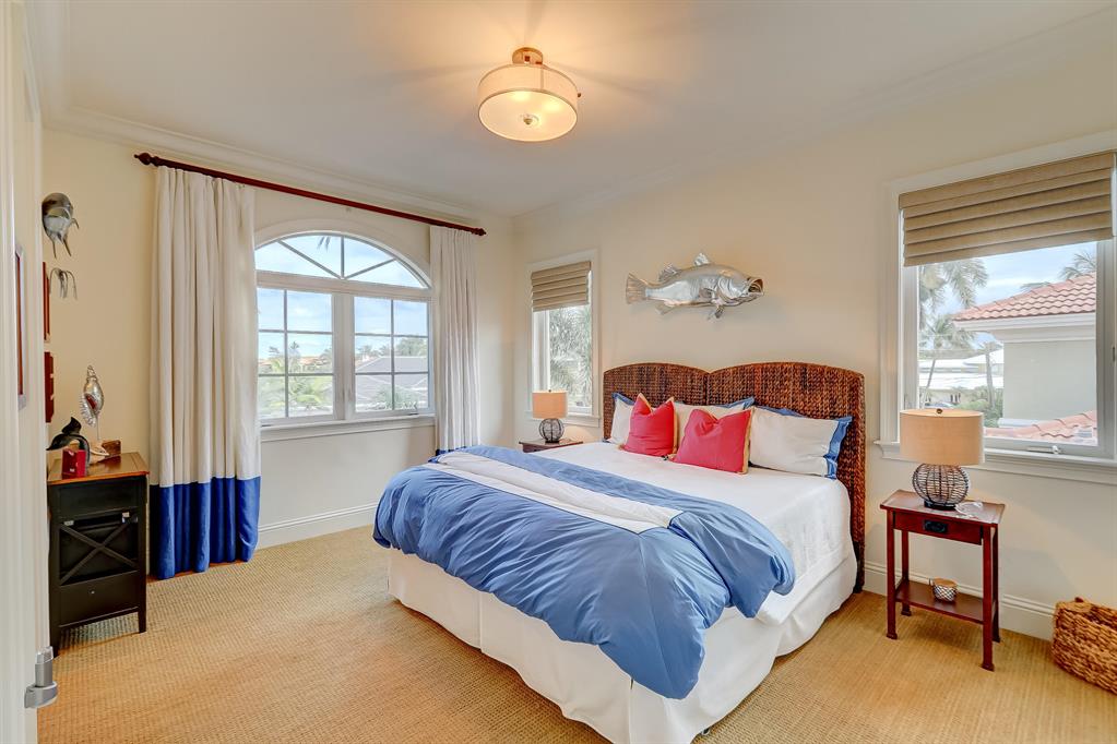 LIGHTHOUSE POINT - Residential