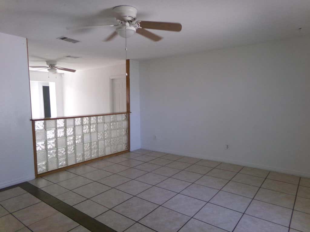 Photo of 1380 SE Buckingham Terrace, Port Saint Lucie, FL 34952 (MLS # B26055252)
