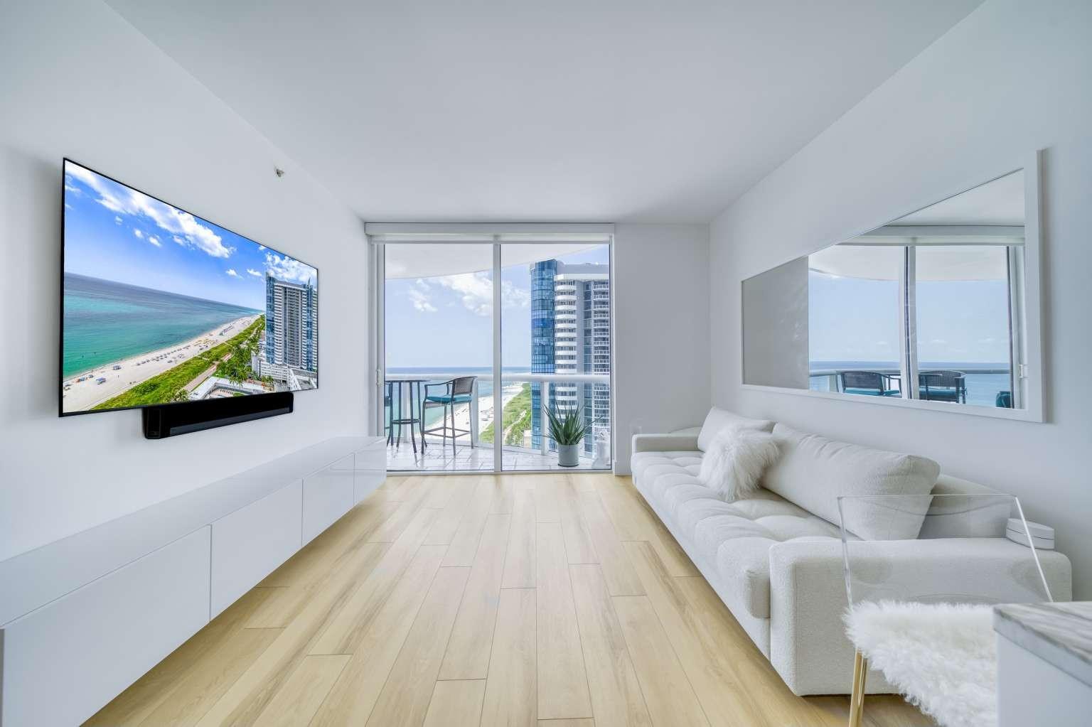 6365 Collins Avenue 2406