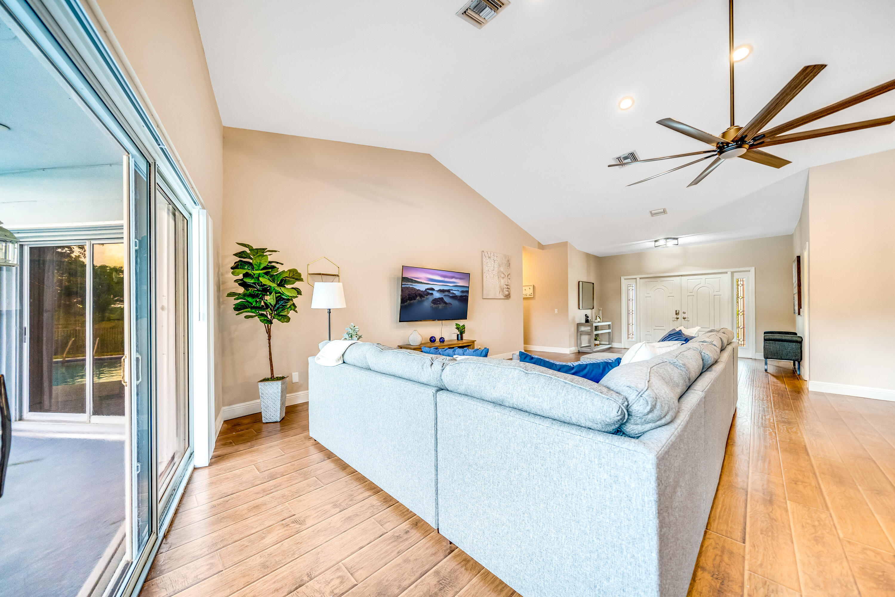 GREENVIEW SHORES 2 OF WELLINGTON - Residential Lease