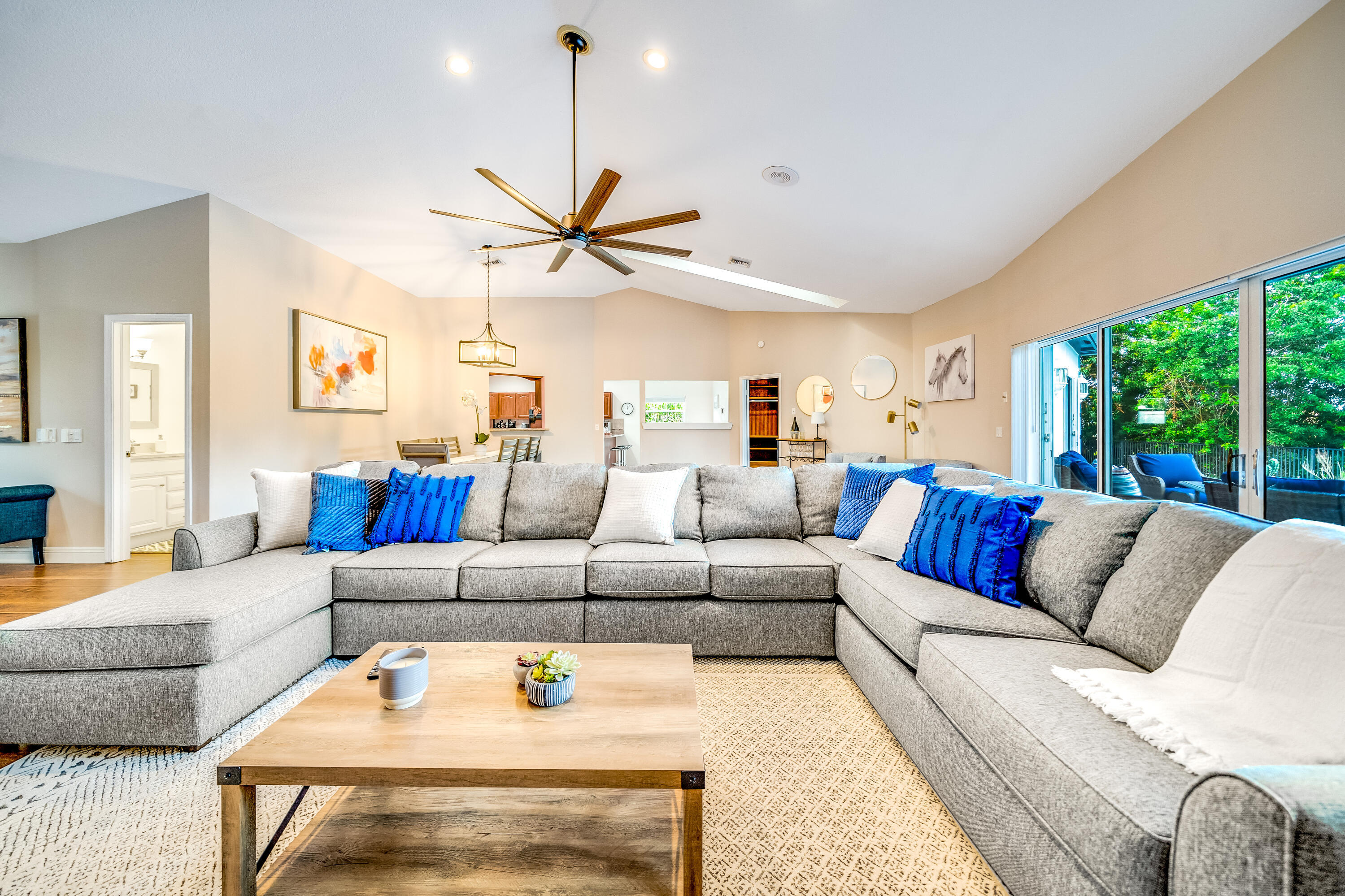 GREENVIEW SHORES 2 OF WELLINGTON - Residential Lease