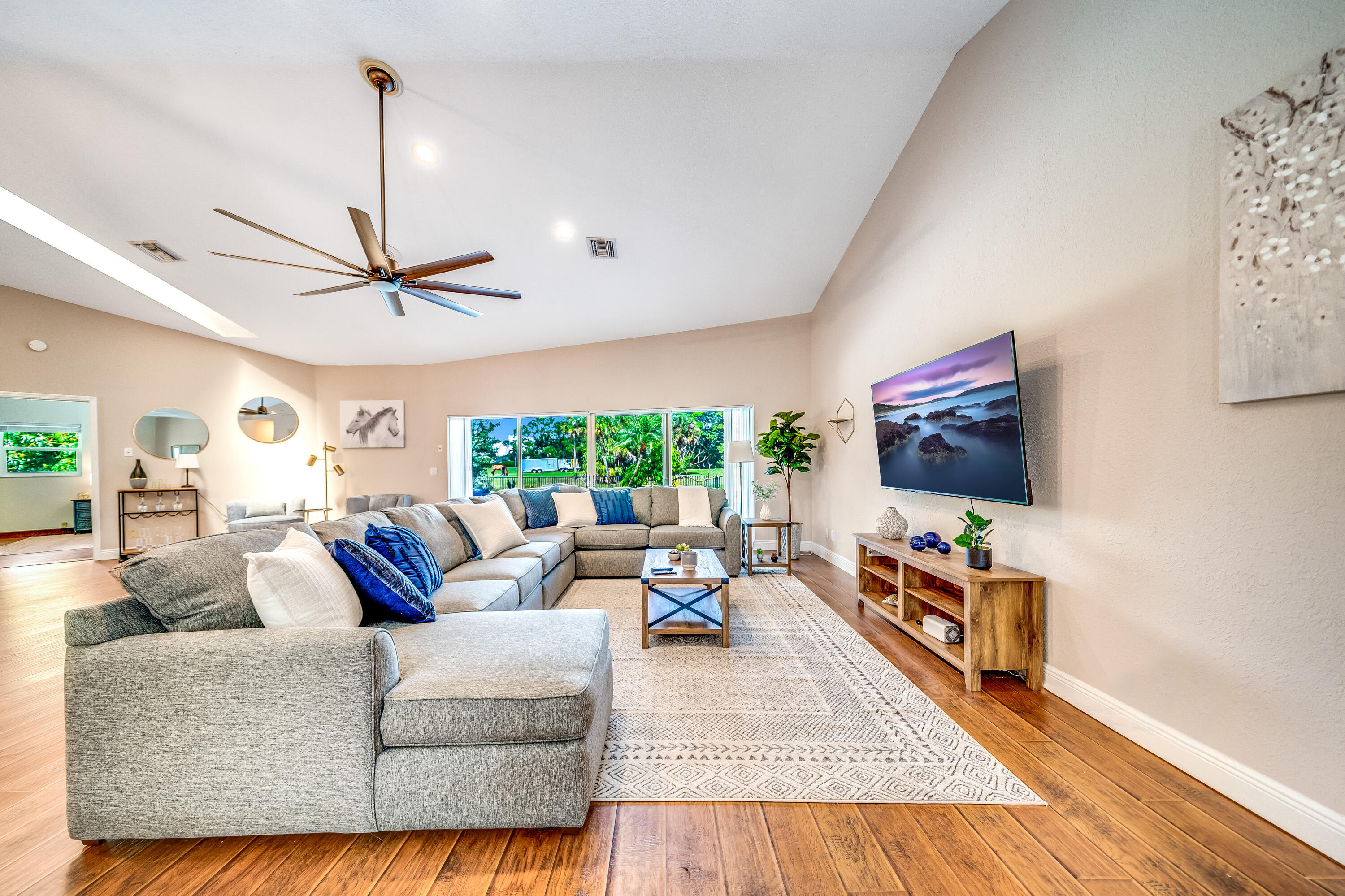 GREENVIEW SHORES 2 OF WELLINGTON - Residential Lease