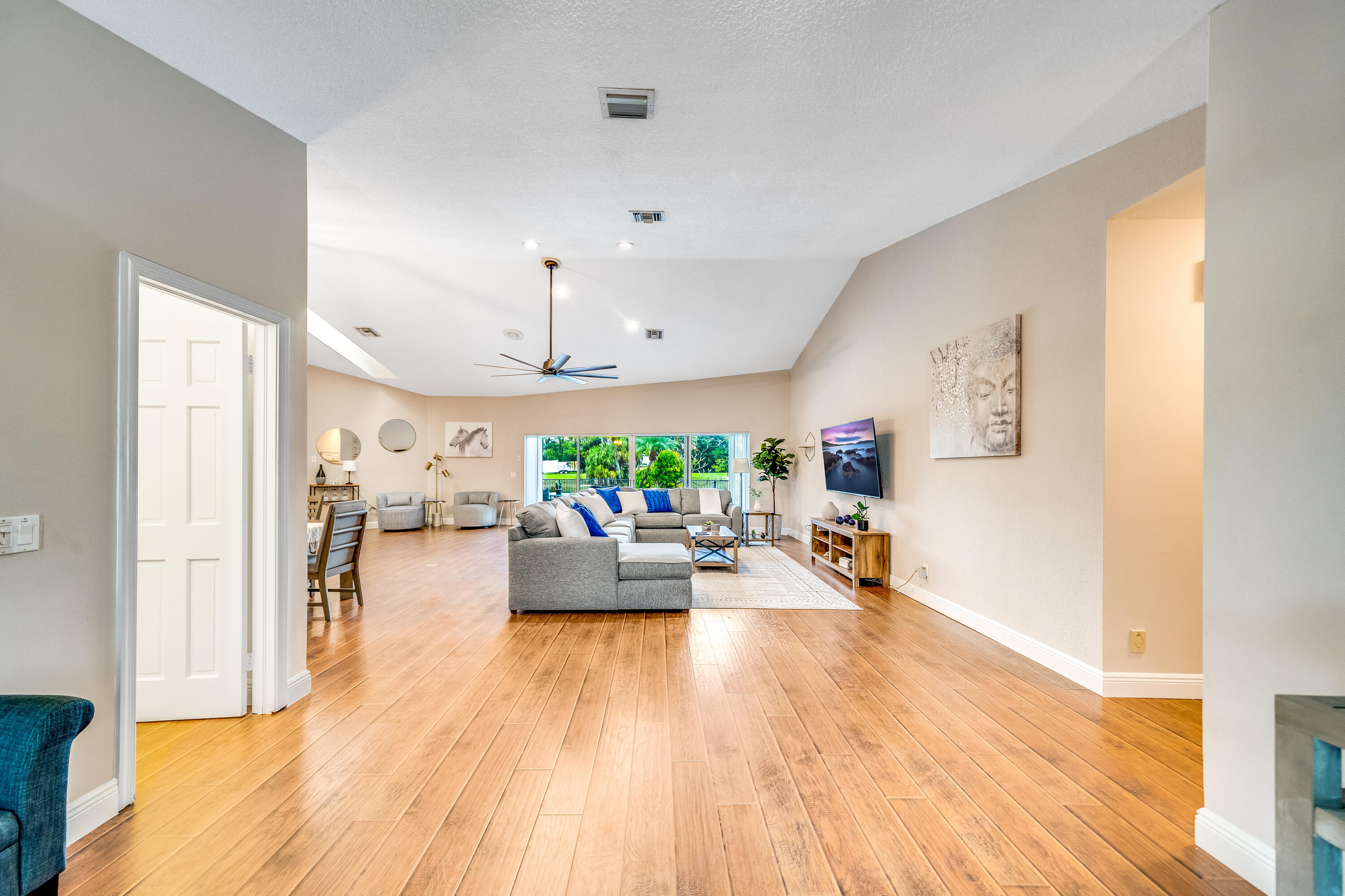 GREENVIEW SHORES 2 OF WELLINGTON - Residential Lease