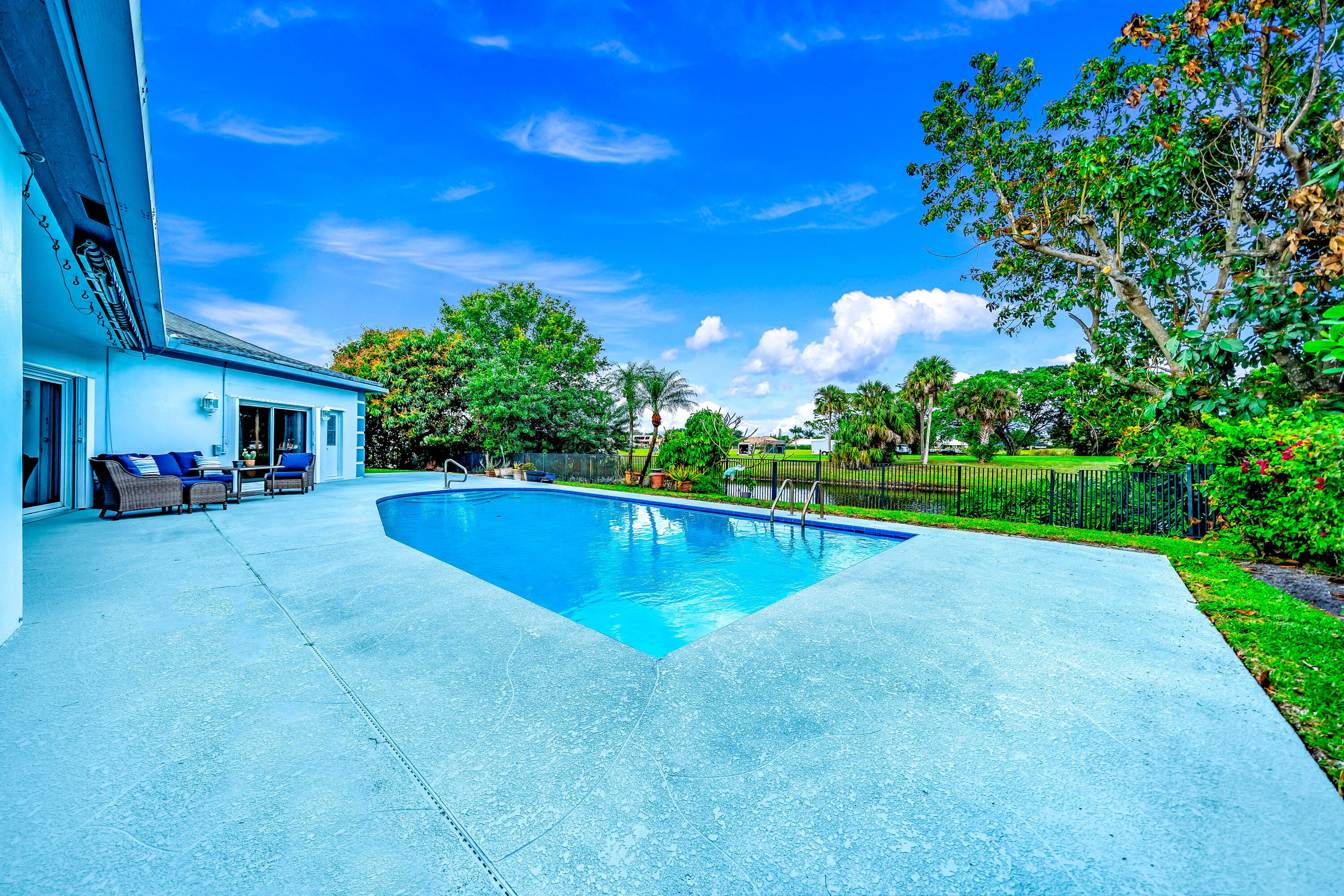 GREENVIEW SHORES 2 OF WELLINGTON - Residential Lease