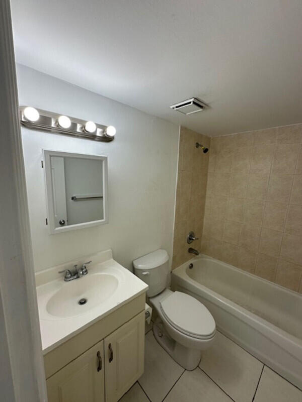 BELLAMAR PARK - Residential Lease