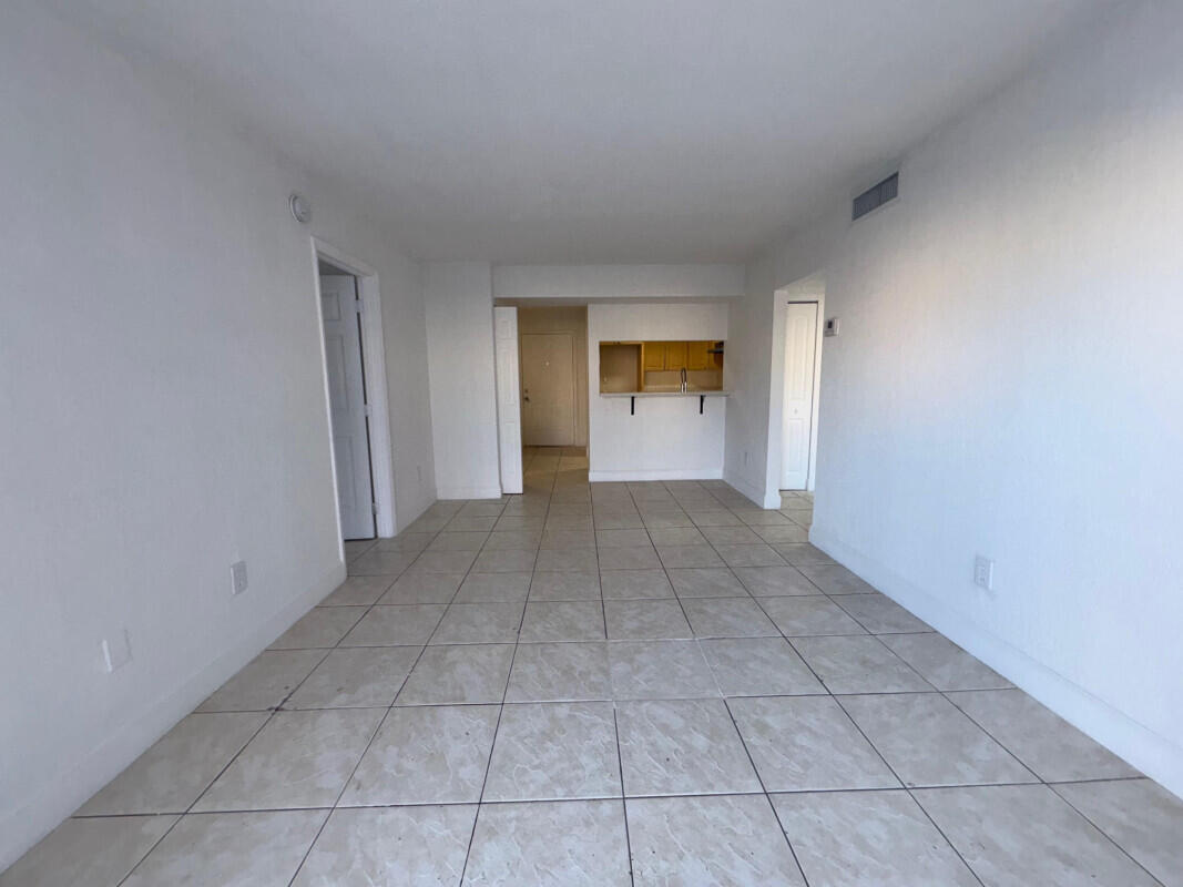 BELLAMAR PARK - Residential Lease