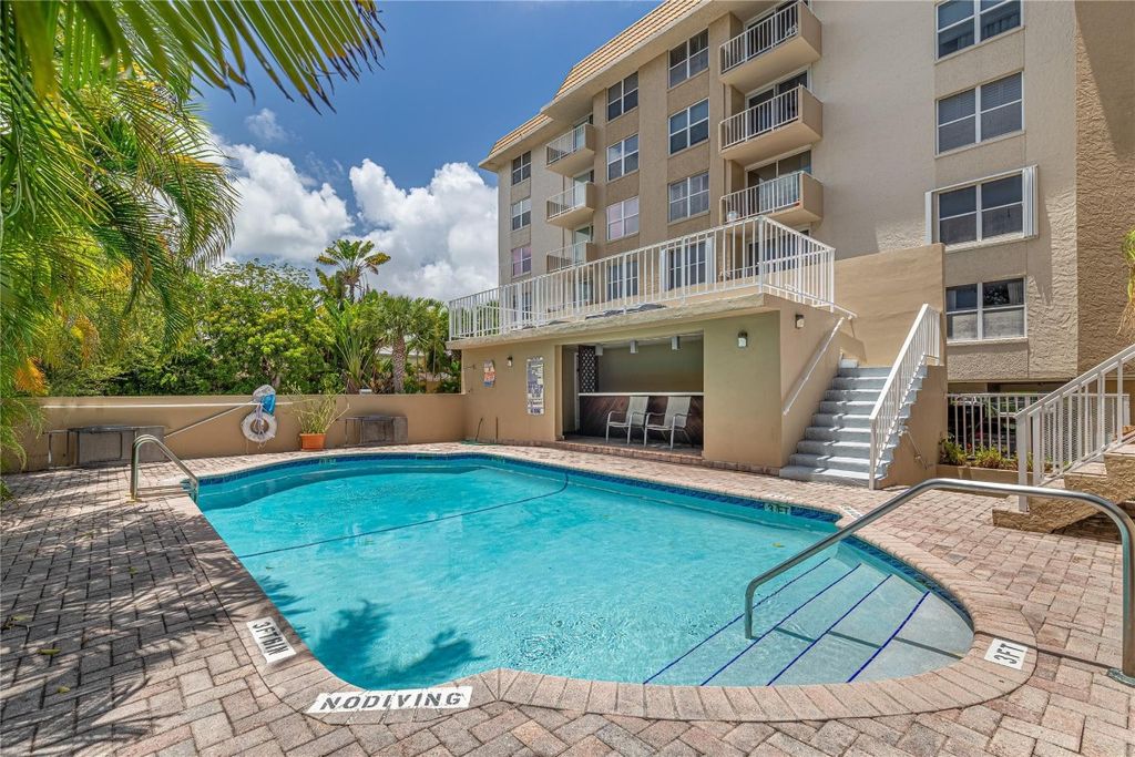 Photo of 1050 SE 15th Street #409, Fort Lauderdale, FL 33316 (MLS # F10506676)