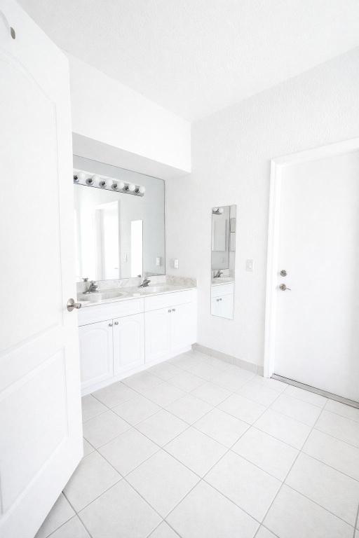 The Acreage - Residential Lease