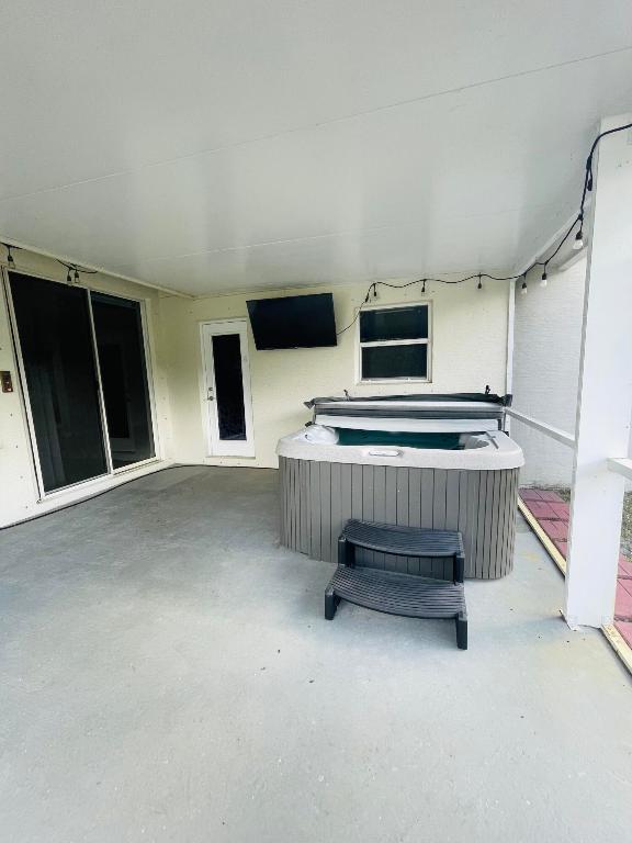 The Acreage - Residential Lease