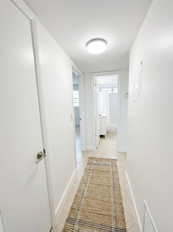 VILLAGE ROYALE GREENDALE CONDO - Residential