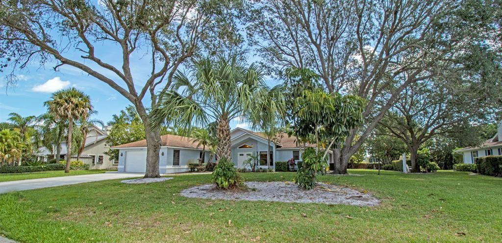 Photo of 9287 SE Gettysburg Court, Hobe Sound, FL 33455 (MLS # R10712091)