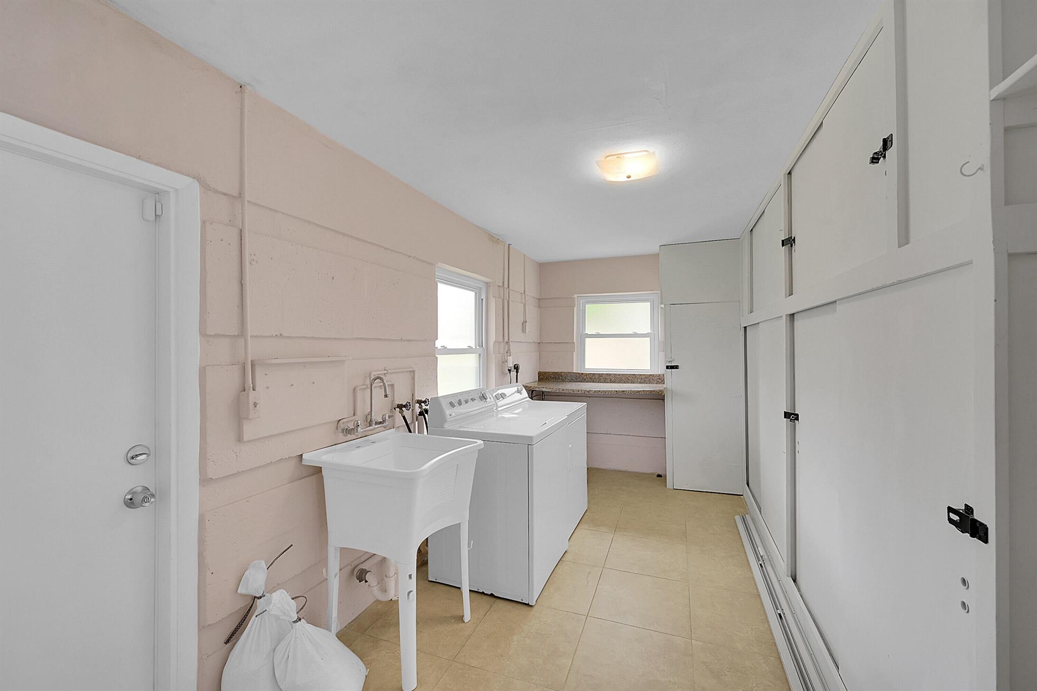 Pompano Beach, Florida 33062, United States, 2 Bedrooms Bedrooms, ,2 BathroomsBathrooms,Residential,Active,209602