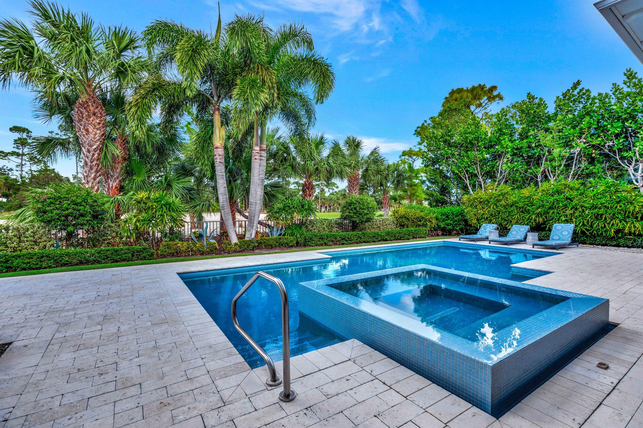 OLD PALM PL - Residential