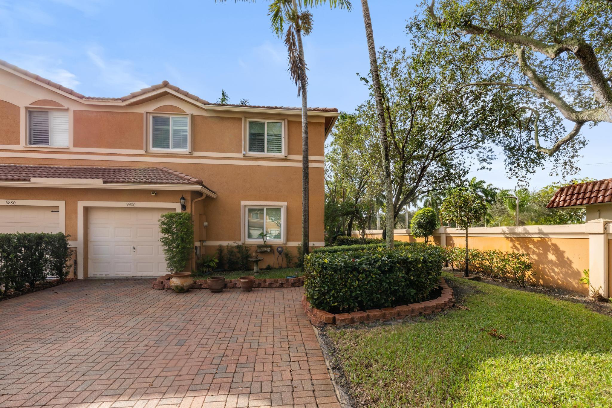 SUNSET PLAZA - Residential