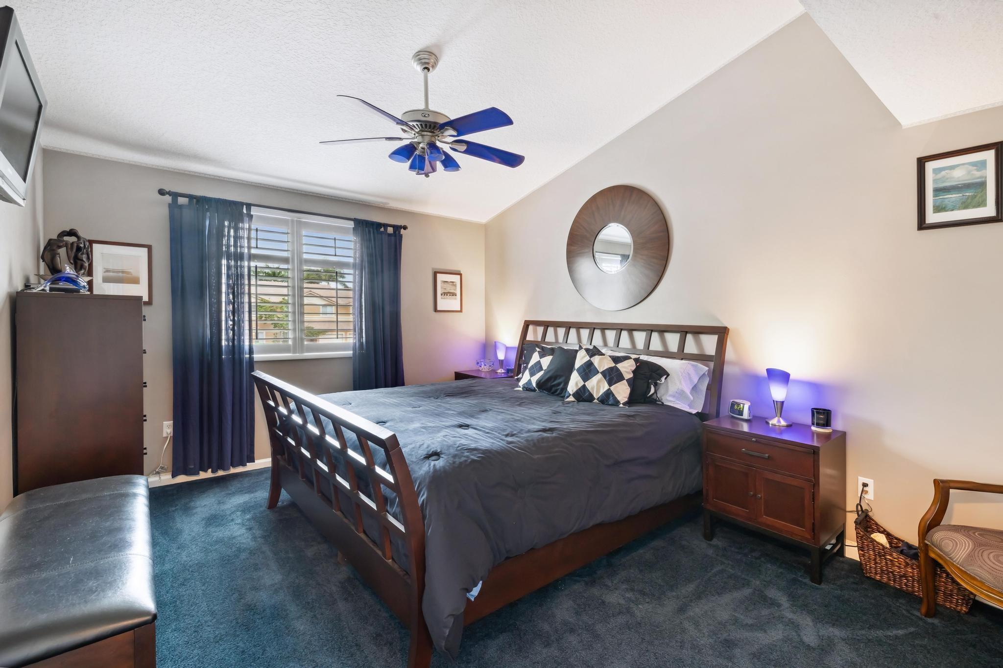 SUNSET PLAZA - Residential