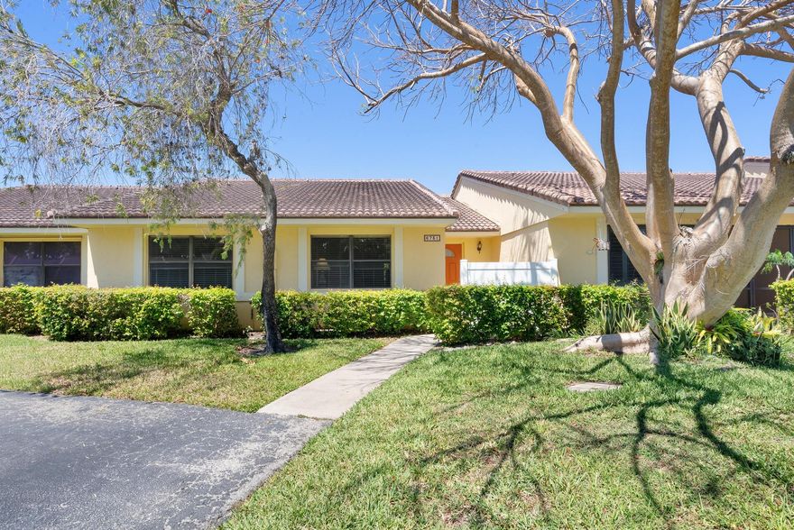 Beautiful, Spacious & Completely Remodeled Villa with 3bd/2ba in the heart of Boca Raton. Largest model in the community, the property features a split floor plan, new vinyl floors in living room & tile floors in bedrooms, high smooth ceiling, freshly painted, brand new open kitchen with quartz countertops, brand new appliances, new bathrooms, new vanities, new faucets & plumbing, very spacious bedrooms & plenty of storage / closets. AC 2020, Water Heater 2022. NEW ROOF will be installed by the end of May. Front patio has new vinyl fence. Large & open back patio. Amazing location close to places of worship, A+ rated schools, shopping, dining, entertainment & highways. Thornhill Glen is a pet friendly community. HOA requires a minimum 720 credit score for at least 1 occupant. MUST SEE!