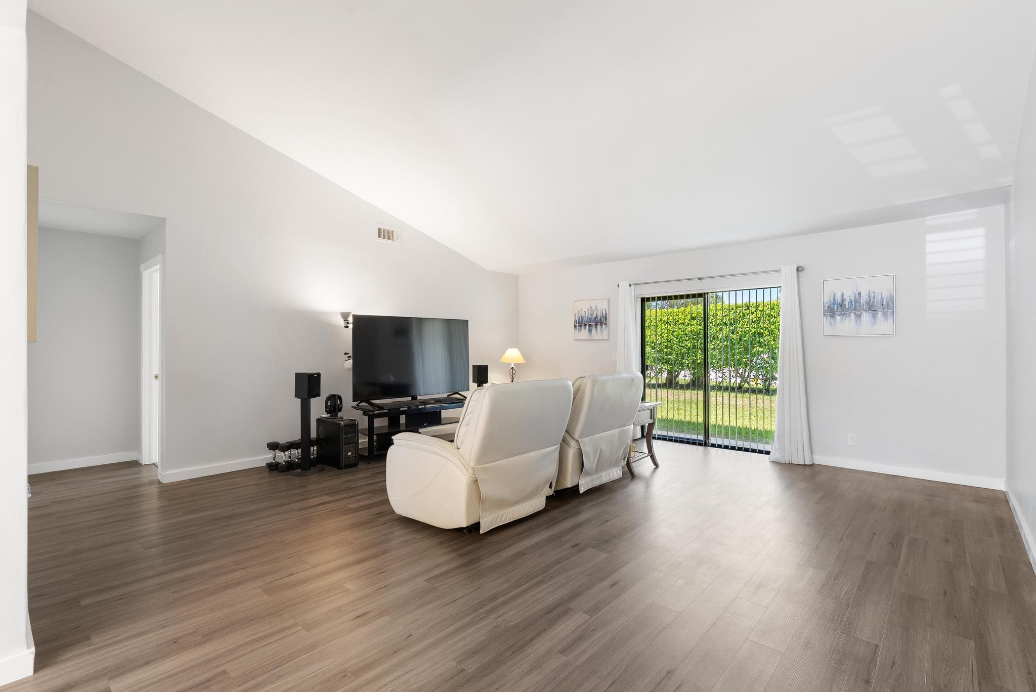 THORNHILL GLEN - Residential